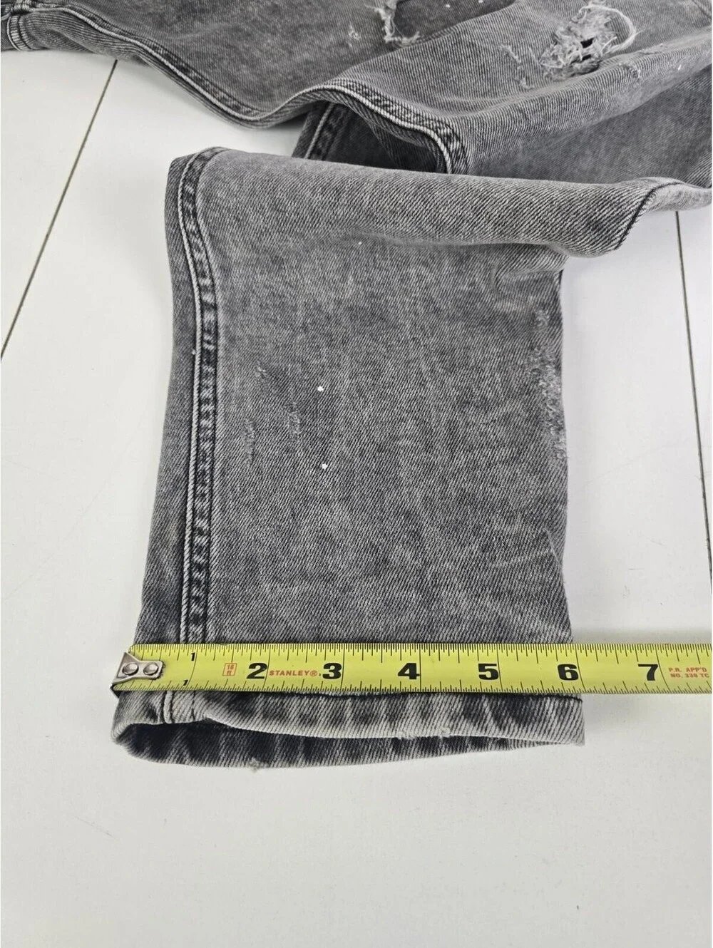 Zara Slim Fit Distressed Gray Denim Jeans Button Closure 5-Pocket Men 36x31